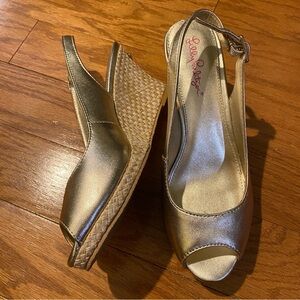 Lilly Pulitzer Metallic Gold Slingback Wedge Sandals